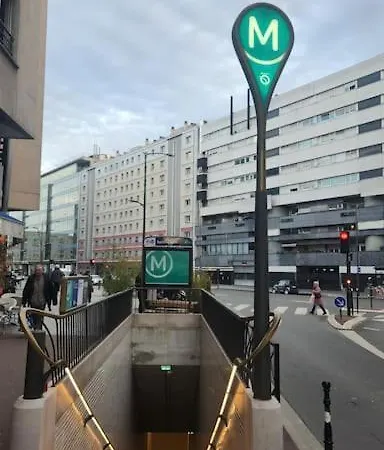 Apartament Easy Paris *